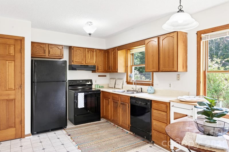 5 Johns St, Asheville, NC 28806
