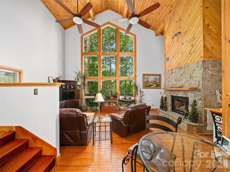 228 Continental Divide Rd, Spruce Pine, NC 28777