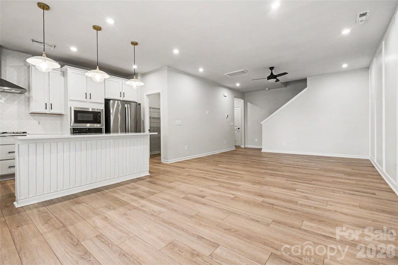 908 Kinsey Al, Charlotte, NC 28217
