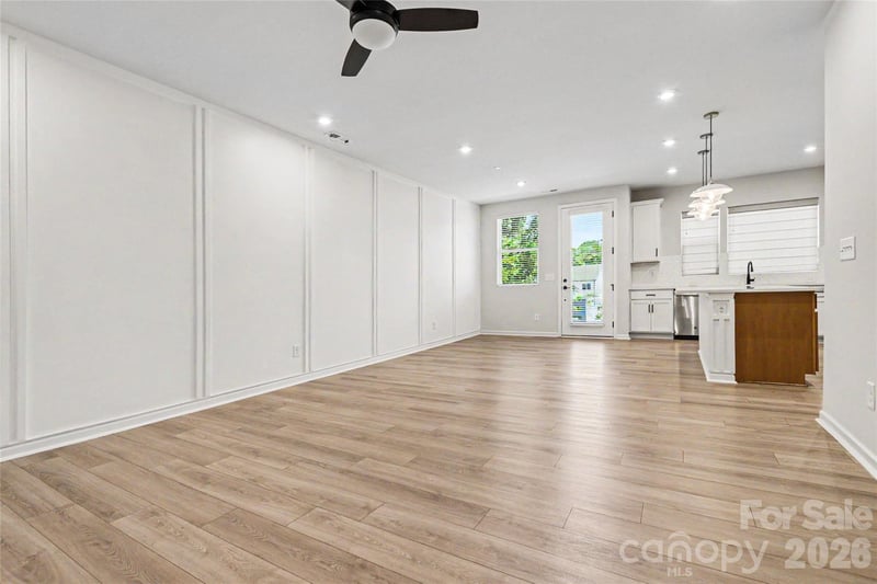 908 Kinsey Al, Charlotte, NC 28217