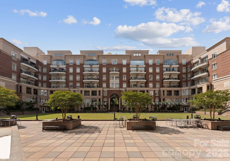400 Church St #422, Charlotte, NC 28202