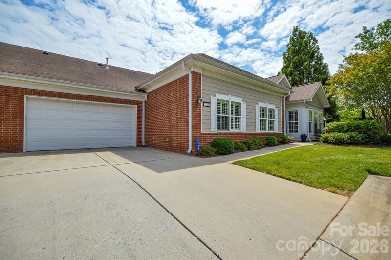 2249 Castle Ct, Matthews, NC 28105