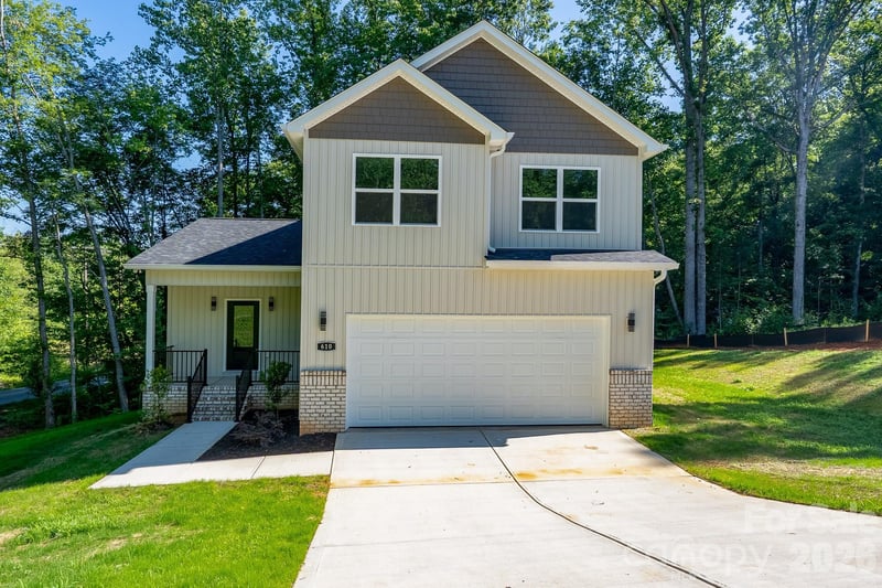 610 Queens Dr, Dallas, NC 28034