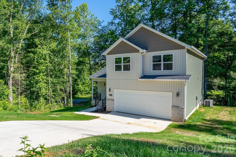 610 Queens Dr, Dallas, NC 28034