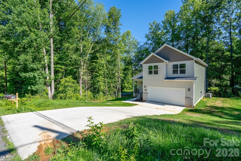 610 Queens Dr, Dallas, NC 28034