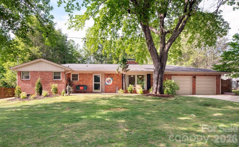 25 Bevlyn Dr, Asheville, NC 28803