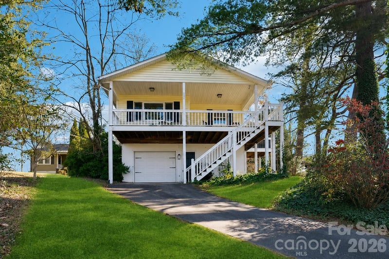 121 Oak Ter, Arden, NC 28704
