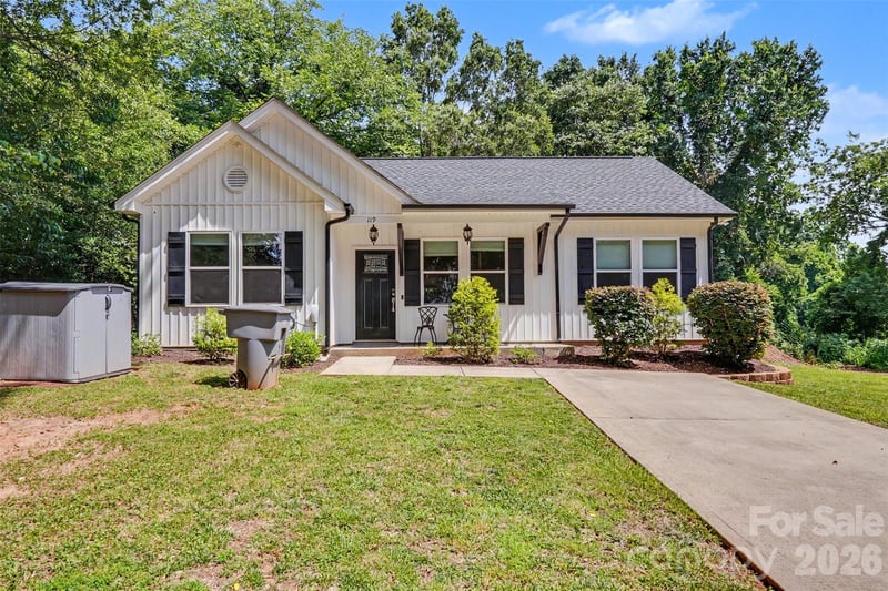 119 Brown St, Clover, SC 29710