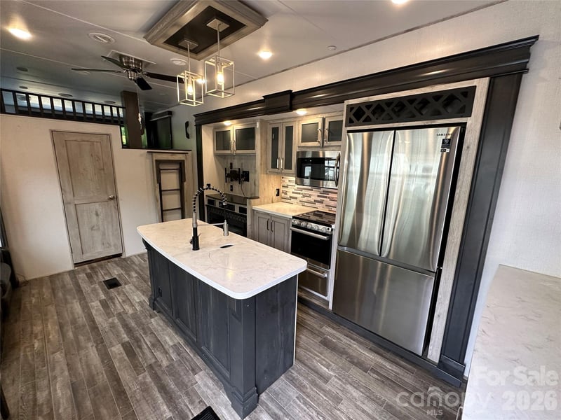 133 Marina Dr, New London, NC 28127