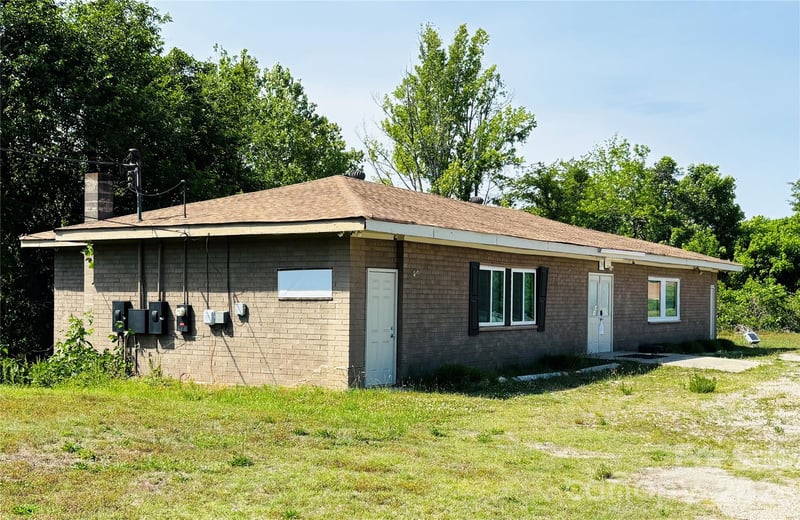 1390 Pump Station Rd, Kannapolis, NC 28081