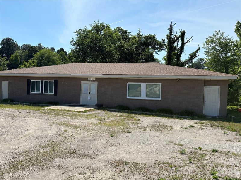 1390 Pump Station Rd, Kannapolis, NC 28081