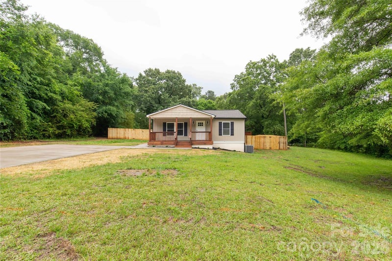 5224 Lancaster Hw, Fort Lawn, SC 29714