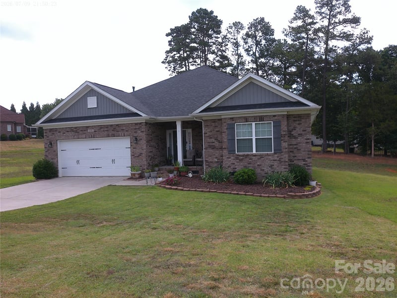 230 Macon Dr, Statesville, NC 28625