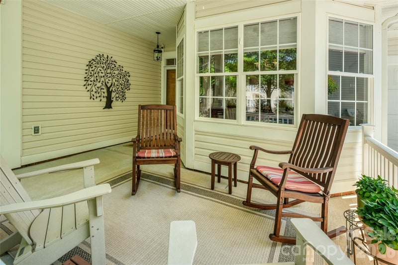 1005 Feather Oak Ln, Matthews, NC 28104