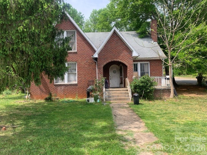 Meeting St, Morganton, NC 28655