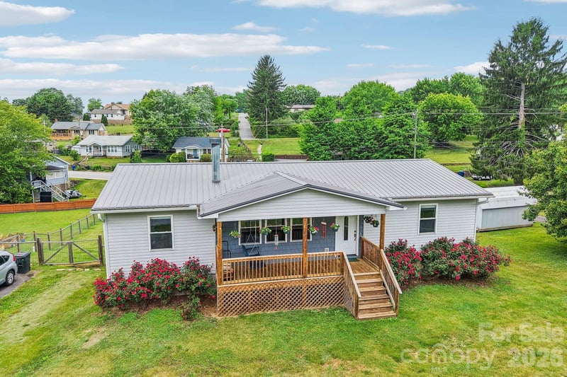 527 Trammell Ave, Canton, NC 28716