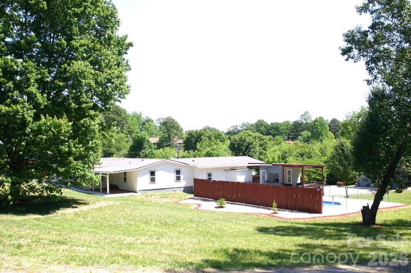 2295 Shady Grove Rd, Connelly Springs, NC 28612