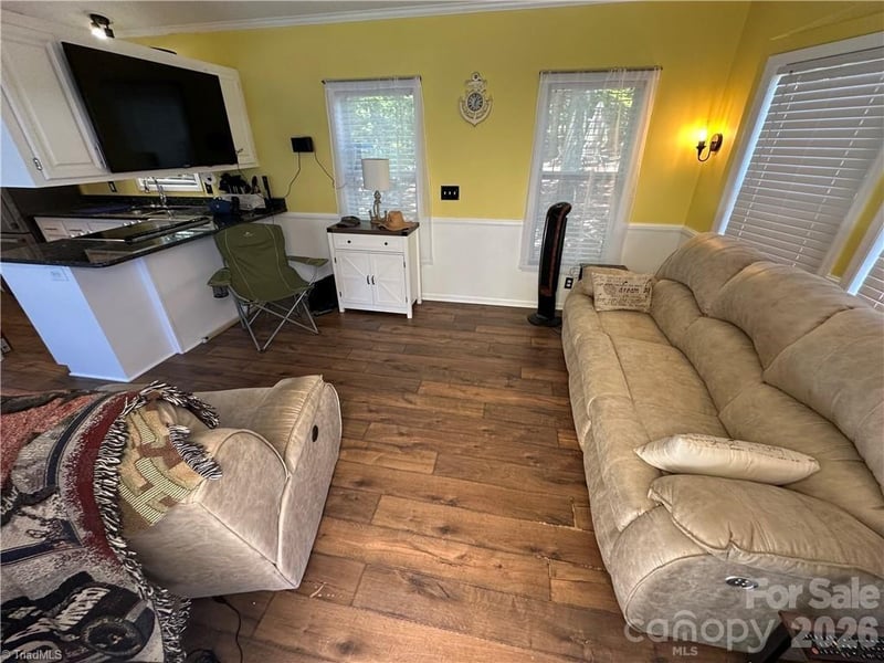 112 Cardinal Dr, New London, NC 28127