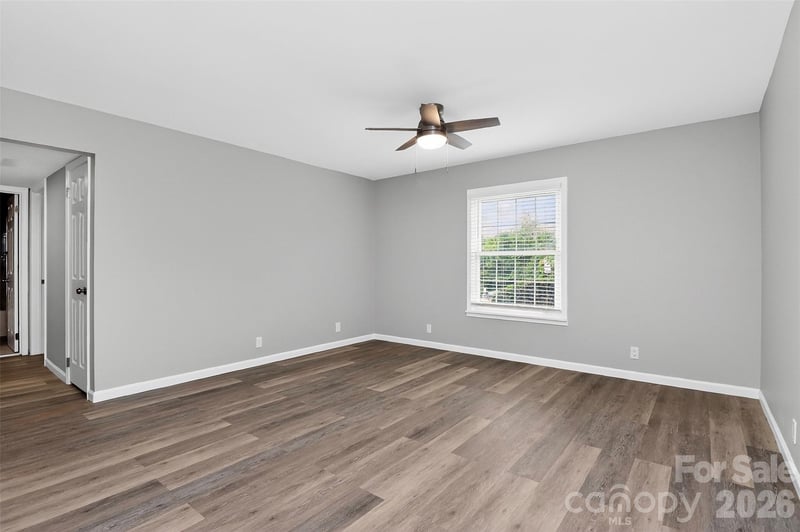 2610 Park Rd #E, Charlotte, NC 28209
