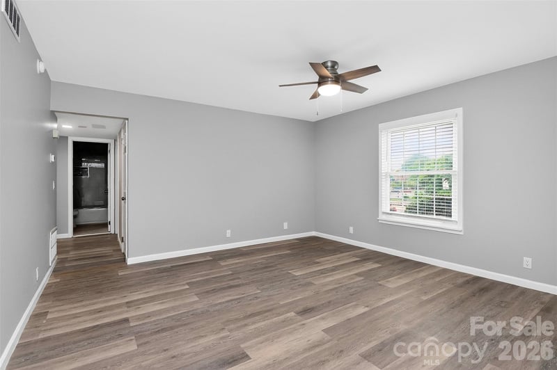 2610 Park Rd #E, Charlotte, NC 28209