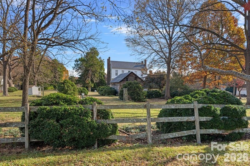 104 Leslie Loop, Mooresville, NC 28115