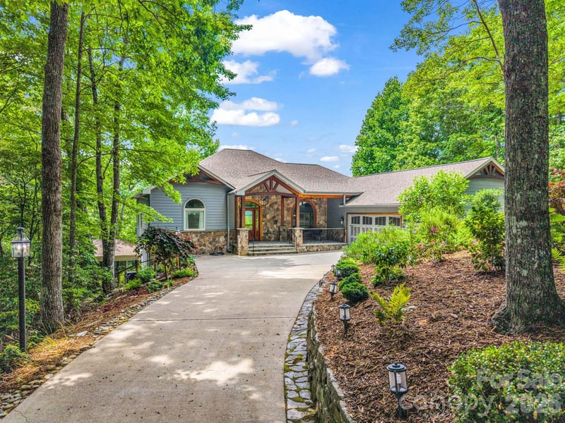 241 Dvdegi Ct, Brevard, NC 28712