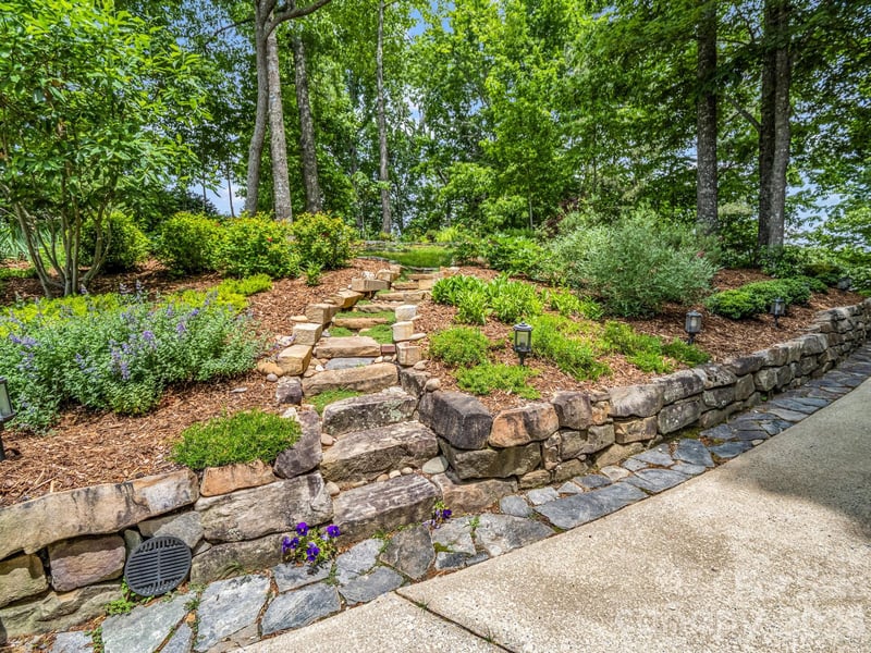 241 Dvdegi Ct, Brevard, NC 28712