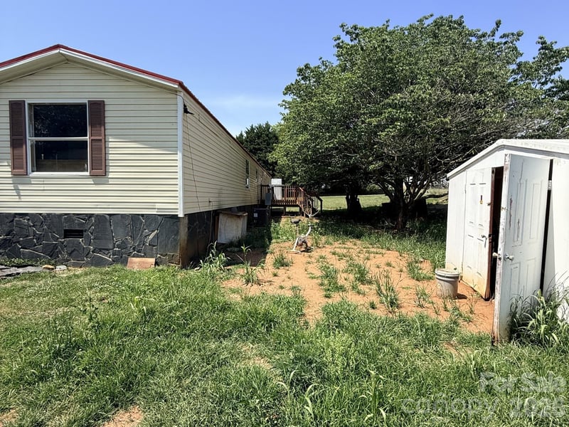 2330 Springdale Dr, Newton, NC 28658