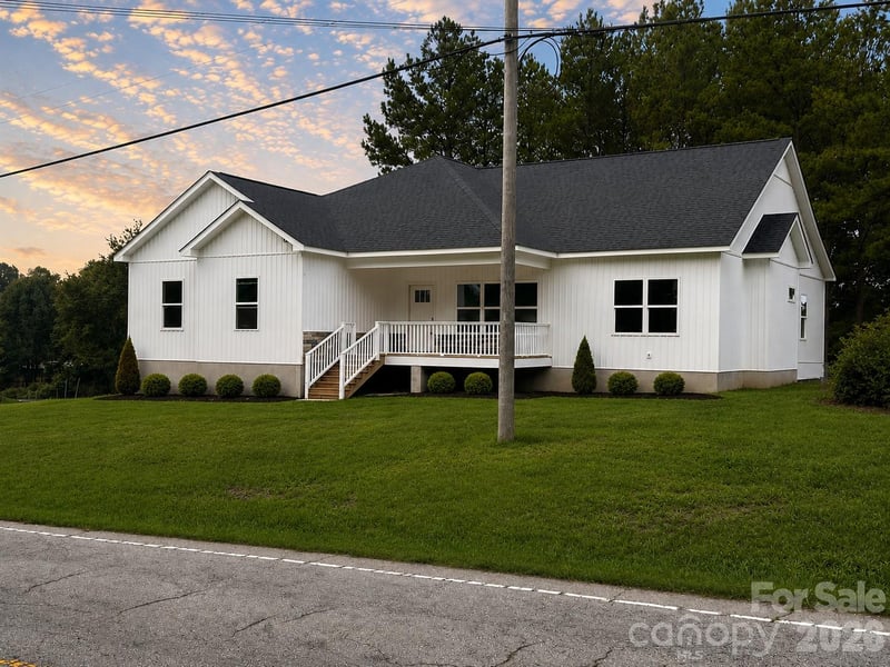 1569 E Ridge Rd, Salisbury, NC 28144