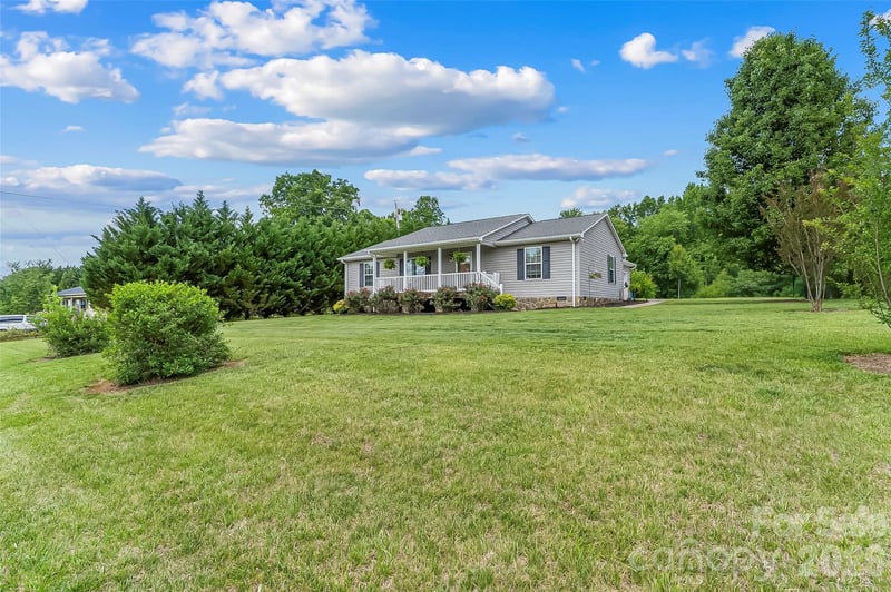 1498 Salem Rd, Morganton, NC 28655