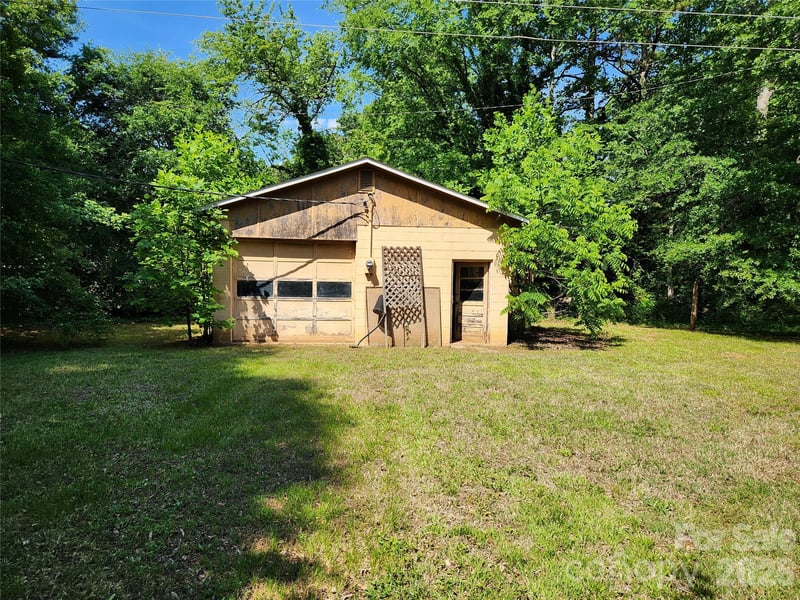3136 Philadelphia Church Rd, Lincolnton, NC 28092