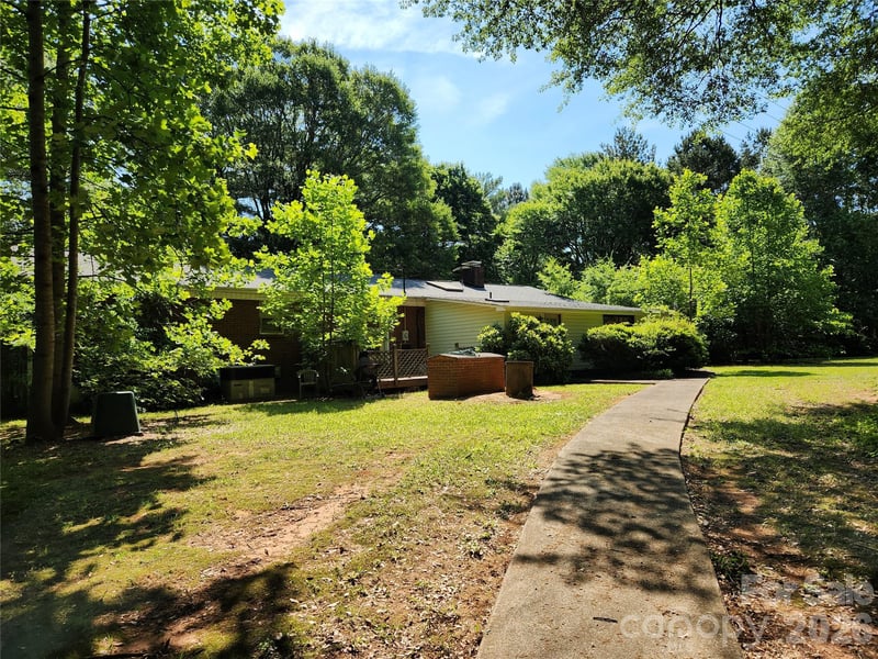 3136 Philadelphia Church Rd, Lincolnton, NC 28092