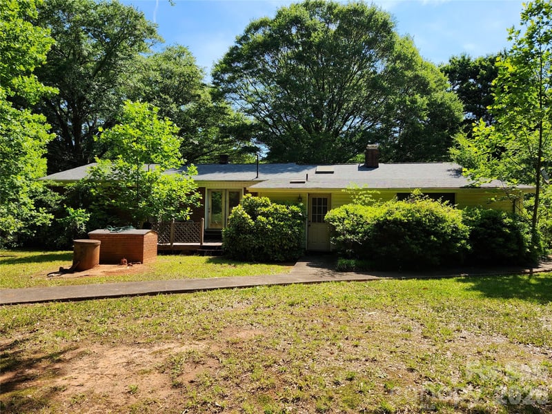 3136 Philadelphia Church Rd, Lincolnton, NC 28092