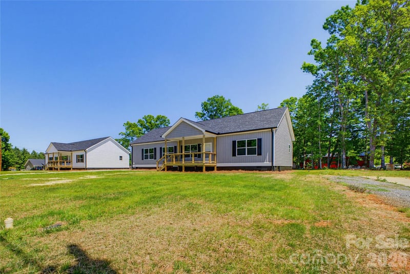 109 Sarah Ave, Newton, NC 28658