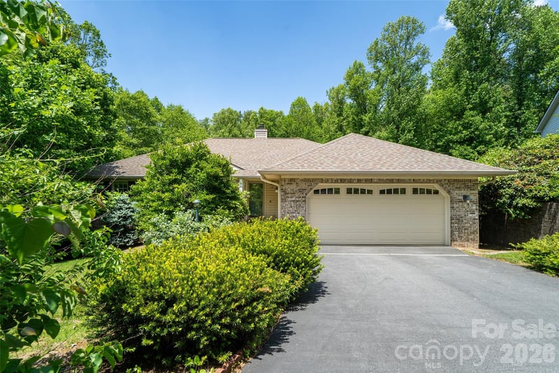 7 Firestone Ct, Etowah, NC 28729
