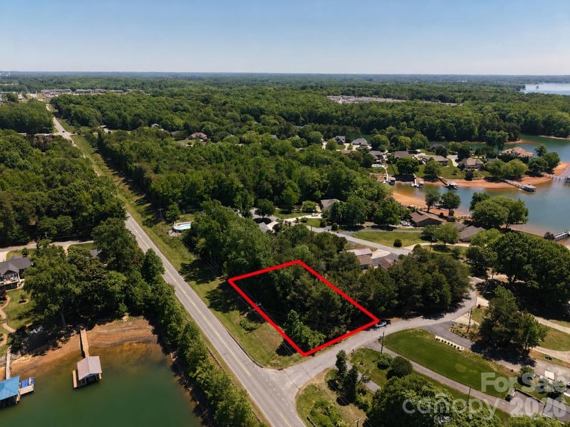 4244 Harbor Ln, Sherrills Ford, NC 28673