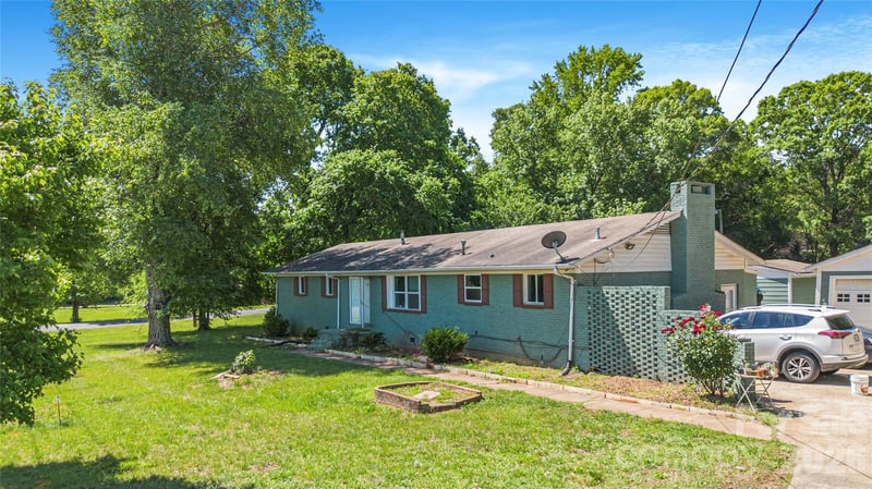 3501 Shopton Rd, Charlotte, NC 28217