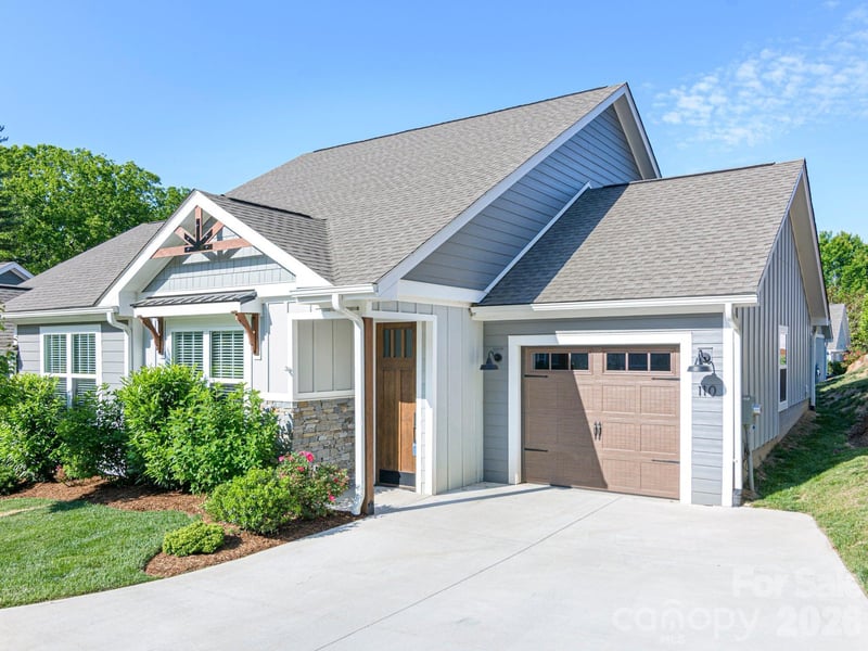 110 Coralroot Ln, Arden, NC 28704