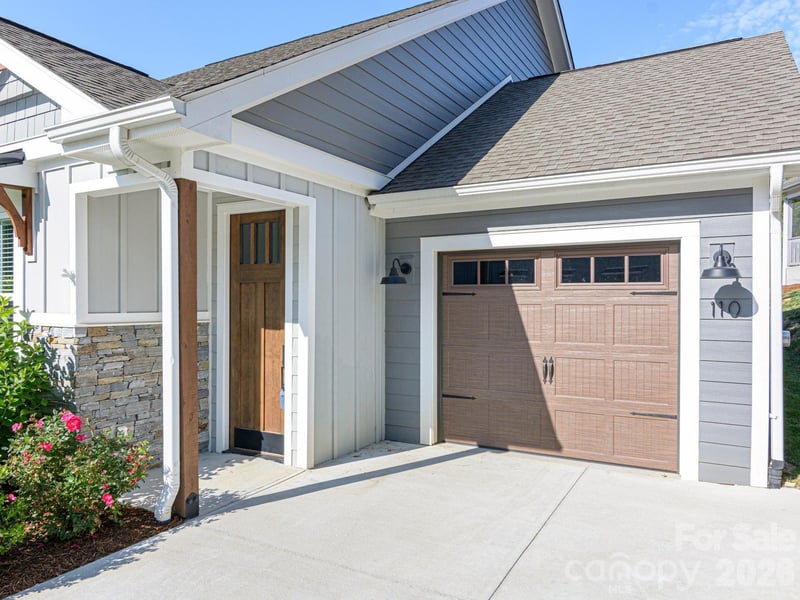 110 Coralroot Ln, Arden, NC 28704