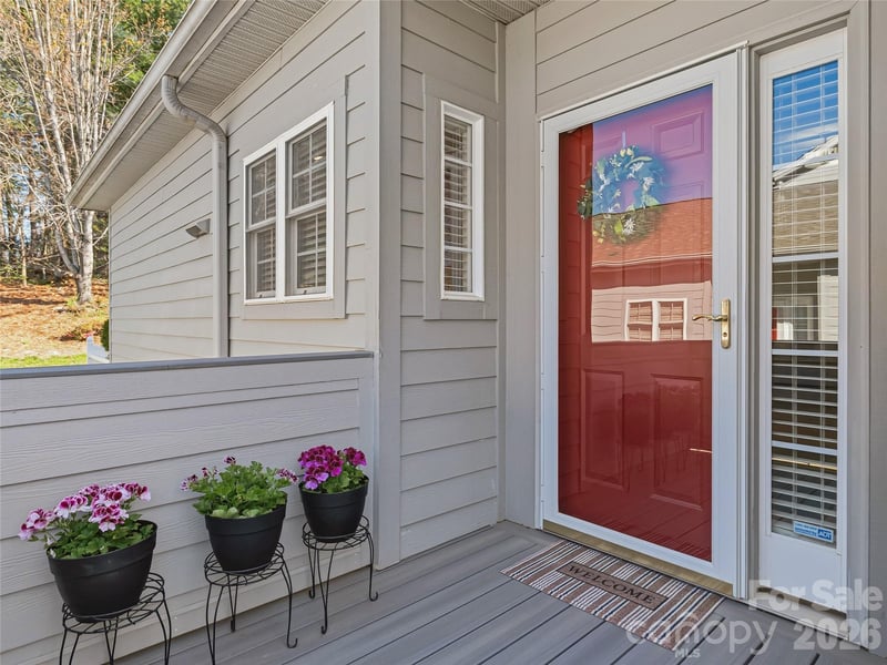 23 Holiday Dr, Arden, NC 28704