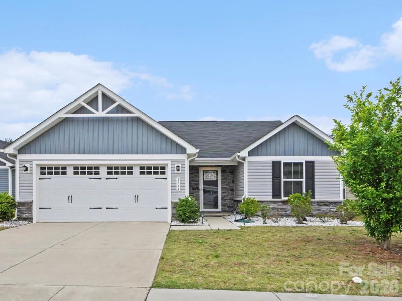 5513 Hughesdale Dr, Charlotte, NC 28215