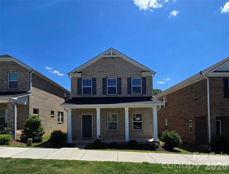 1221 Colgher St, Charlotte, NC 28227