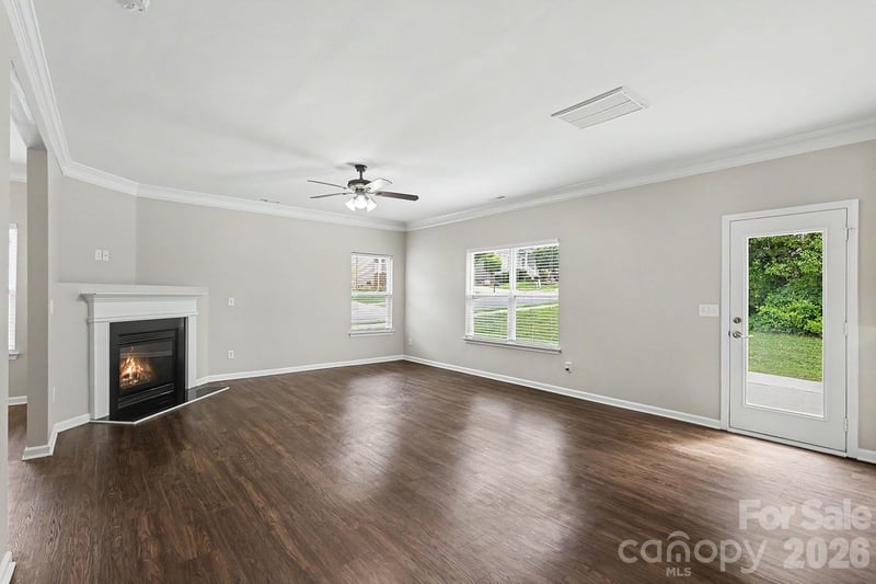 5618 Stowe Derby Dr, Charlotte, NC 28278