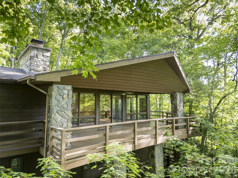 1126 Scenic Cir, Waynesville, NC 28786
