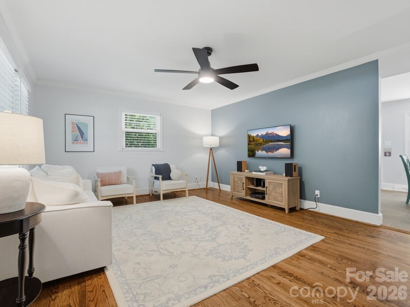 1534 Edgewater Dr, Charlotte, NC 28210