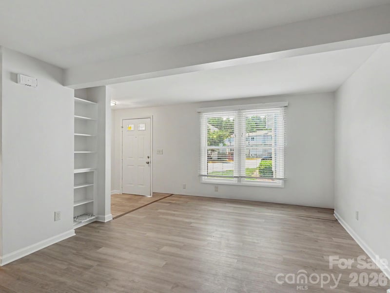 9416 Lexington Cir, Charlotte, NC 28213