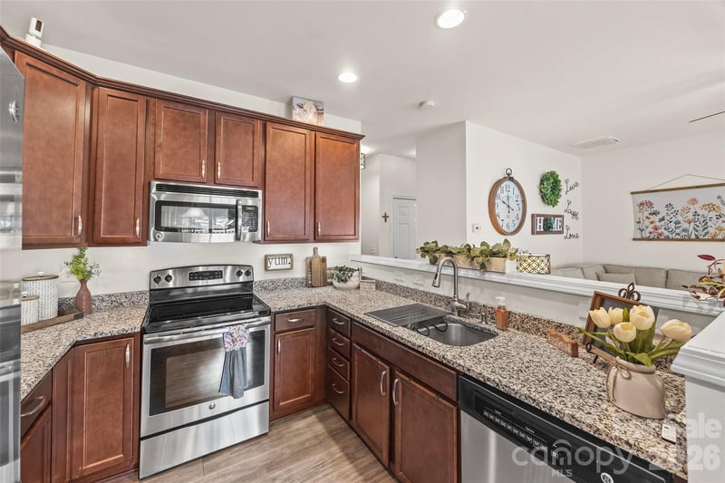 1435 Harpers Inlet Dr, Clover, SC 29710