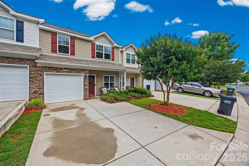 1435 Harpers Inlet Dr, Clover, SC 29710