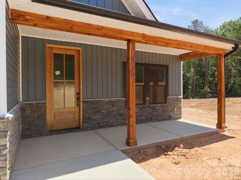 319 Lake Farm Dr, Salisbury, NC 28146