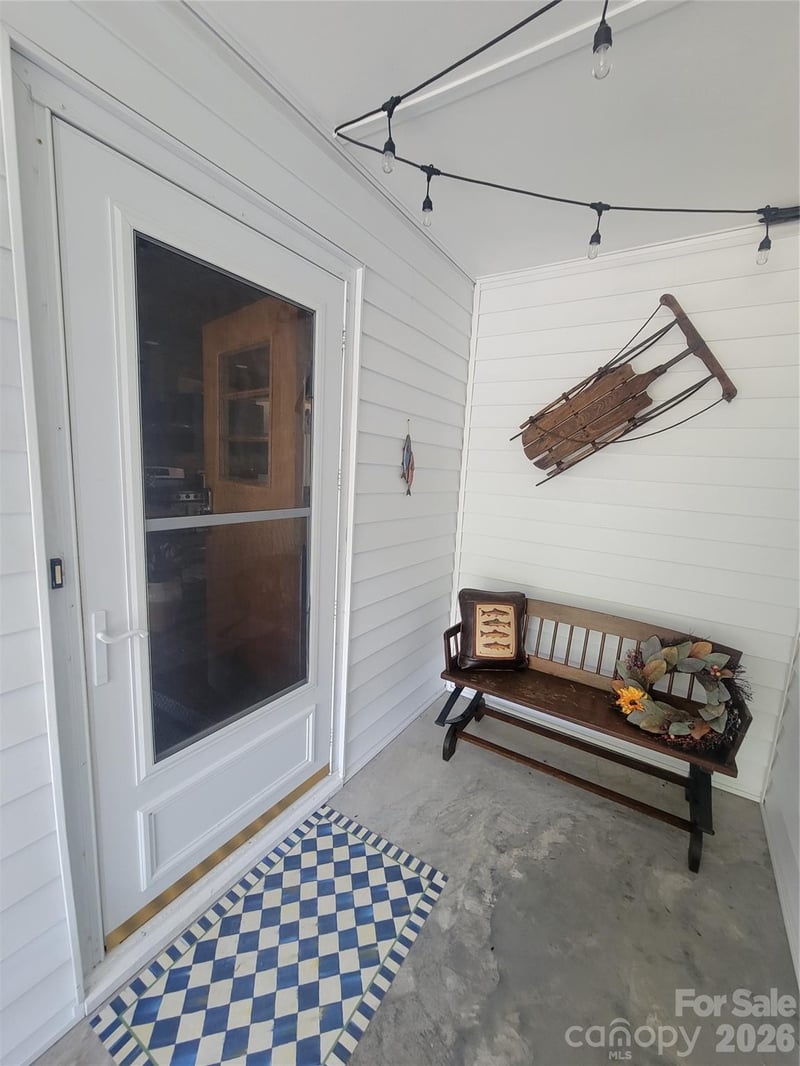 221 Moody Farm Rd, Maggie Valley, NC 28751